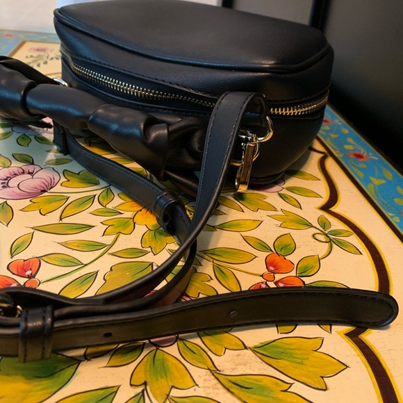 BNWT! Sole Society crossbody - Picture 6 of 8